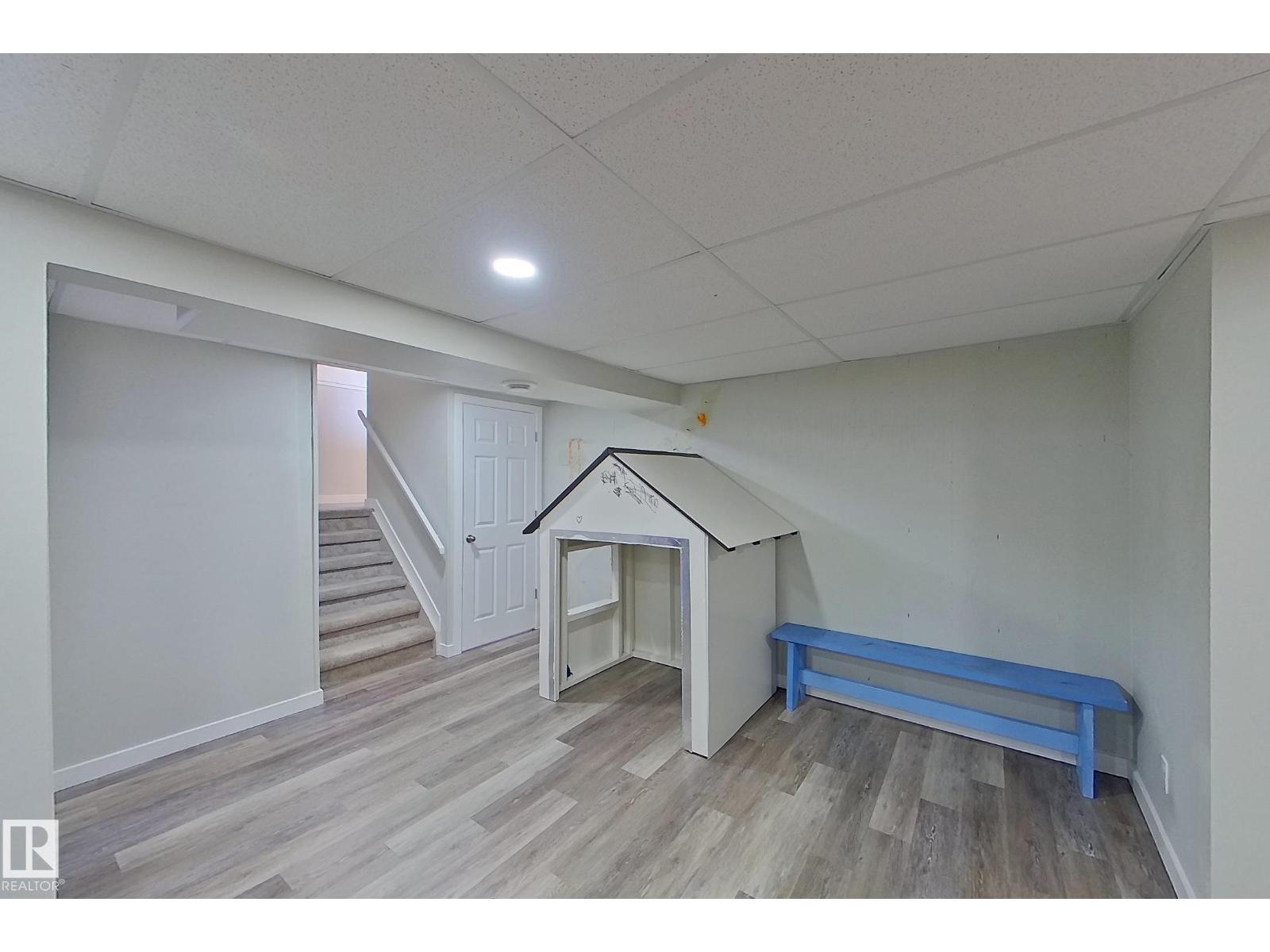 184 CORNELL CT NW, Edmonton