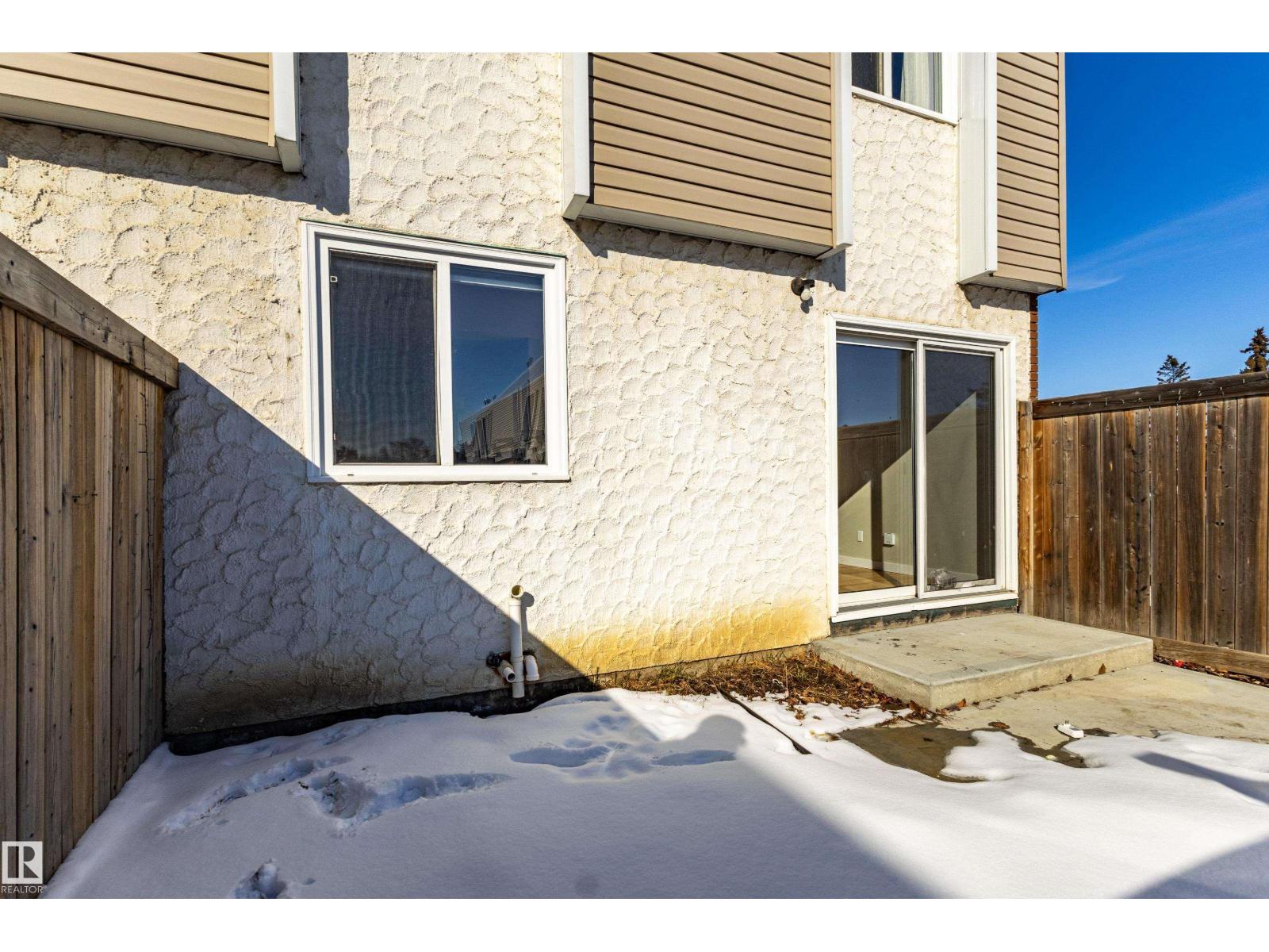 184 CORNELL CT NW, Edmonton