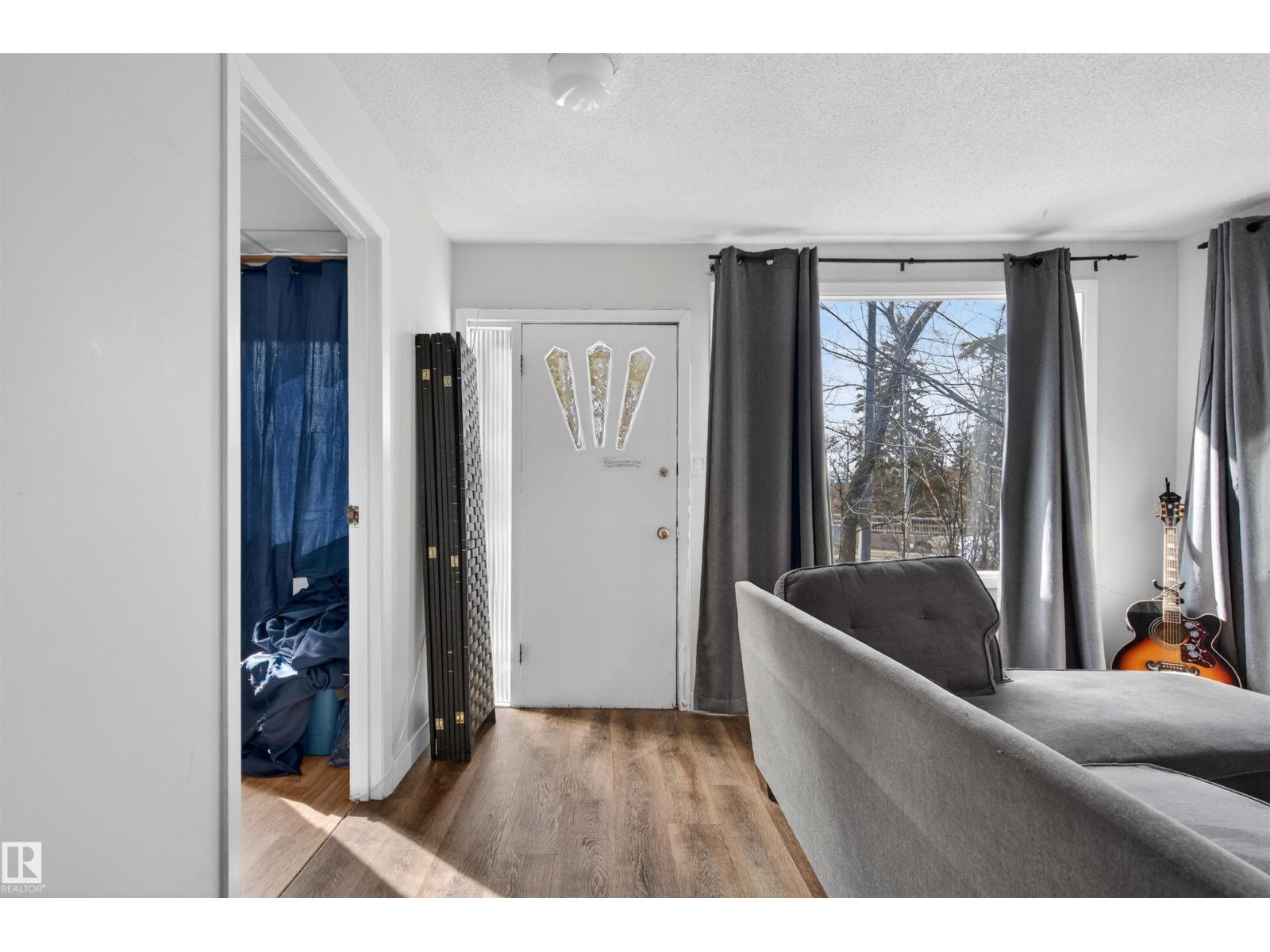 9205 99 ST NW, Edmonton