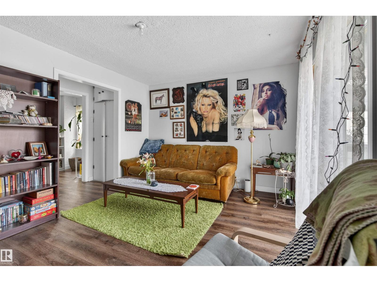 9205 99 ST NW, Edmonton