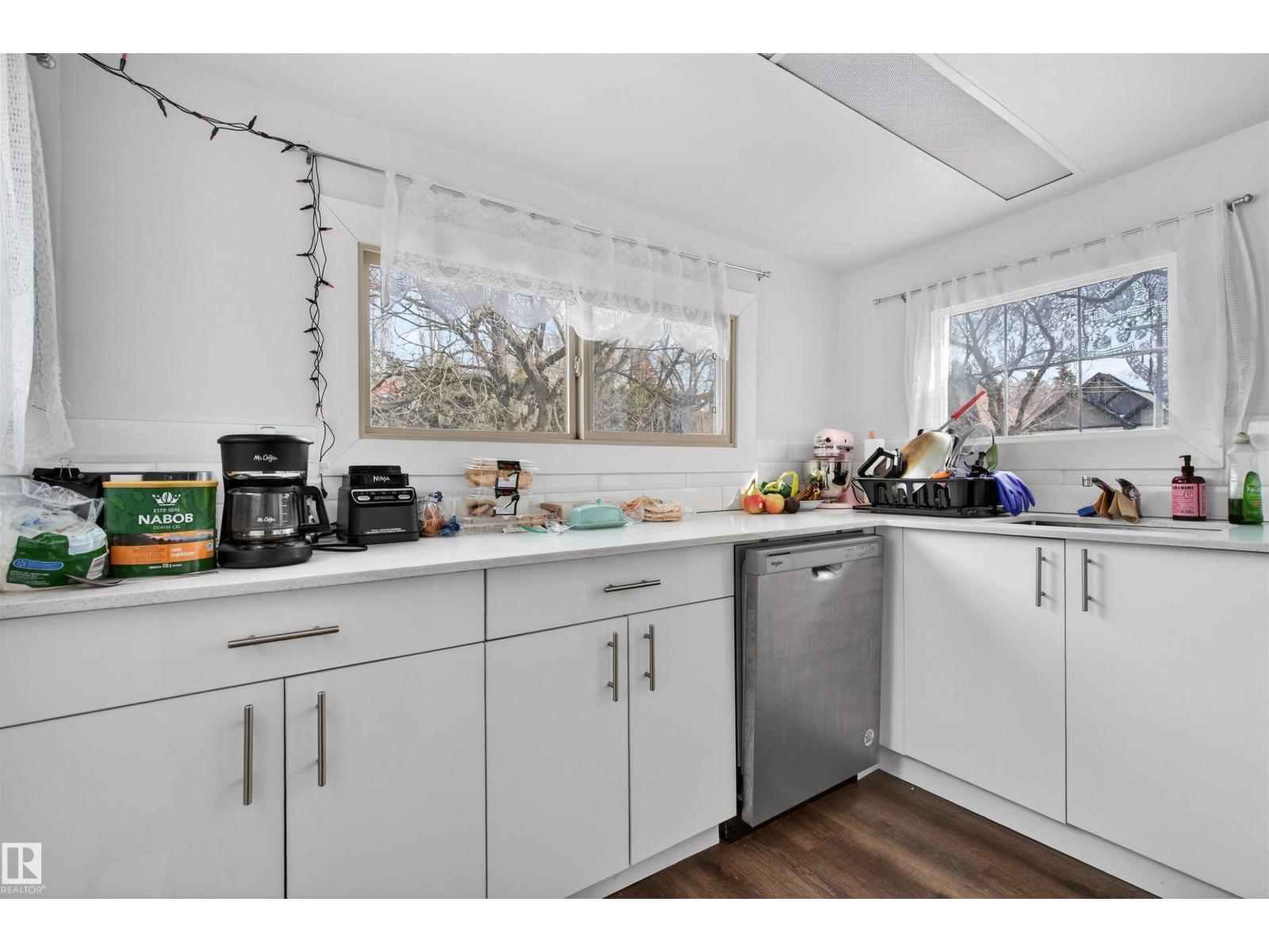 9205 99 ST NW, Edmonton