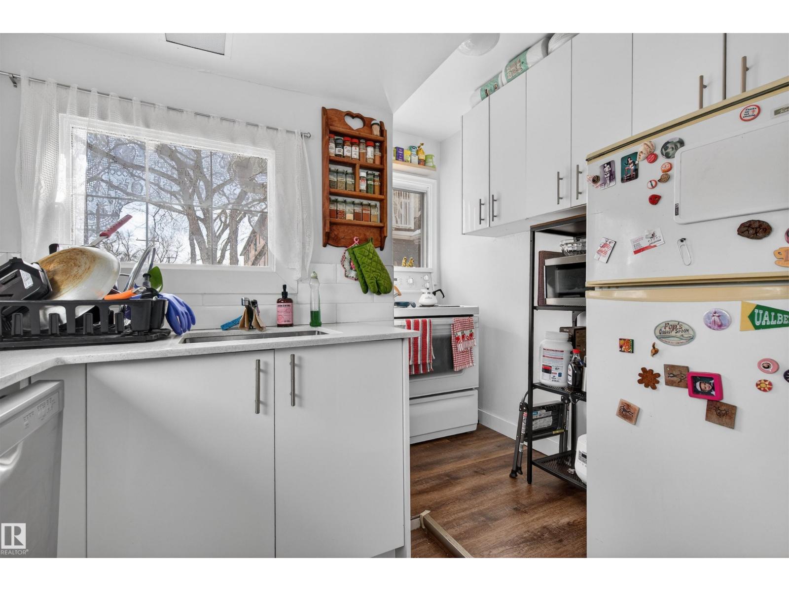 9205 99 ST NW, Edmonton