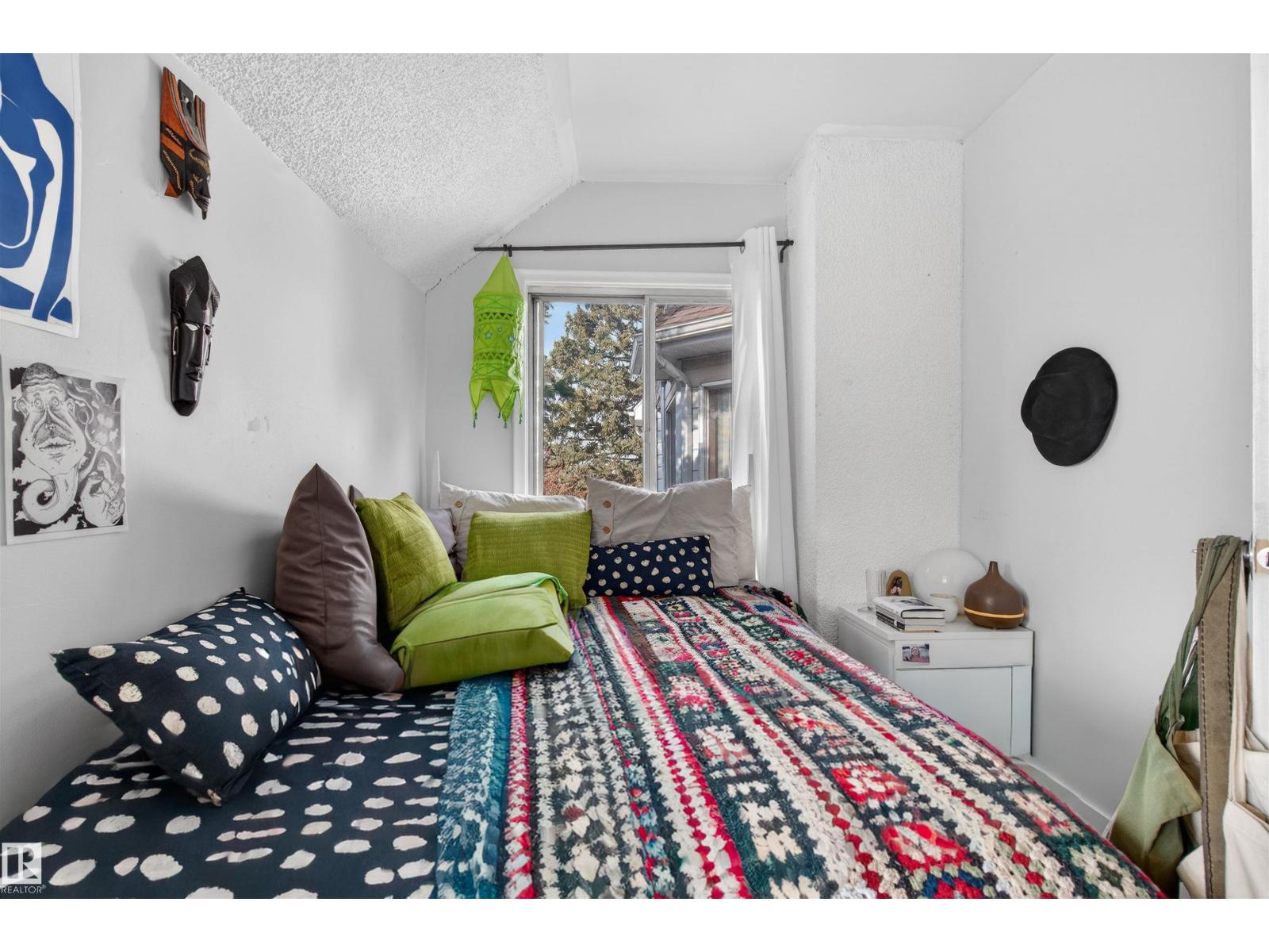 9205 99 ST NW, Edmonton