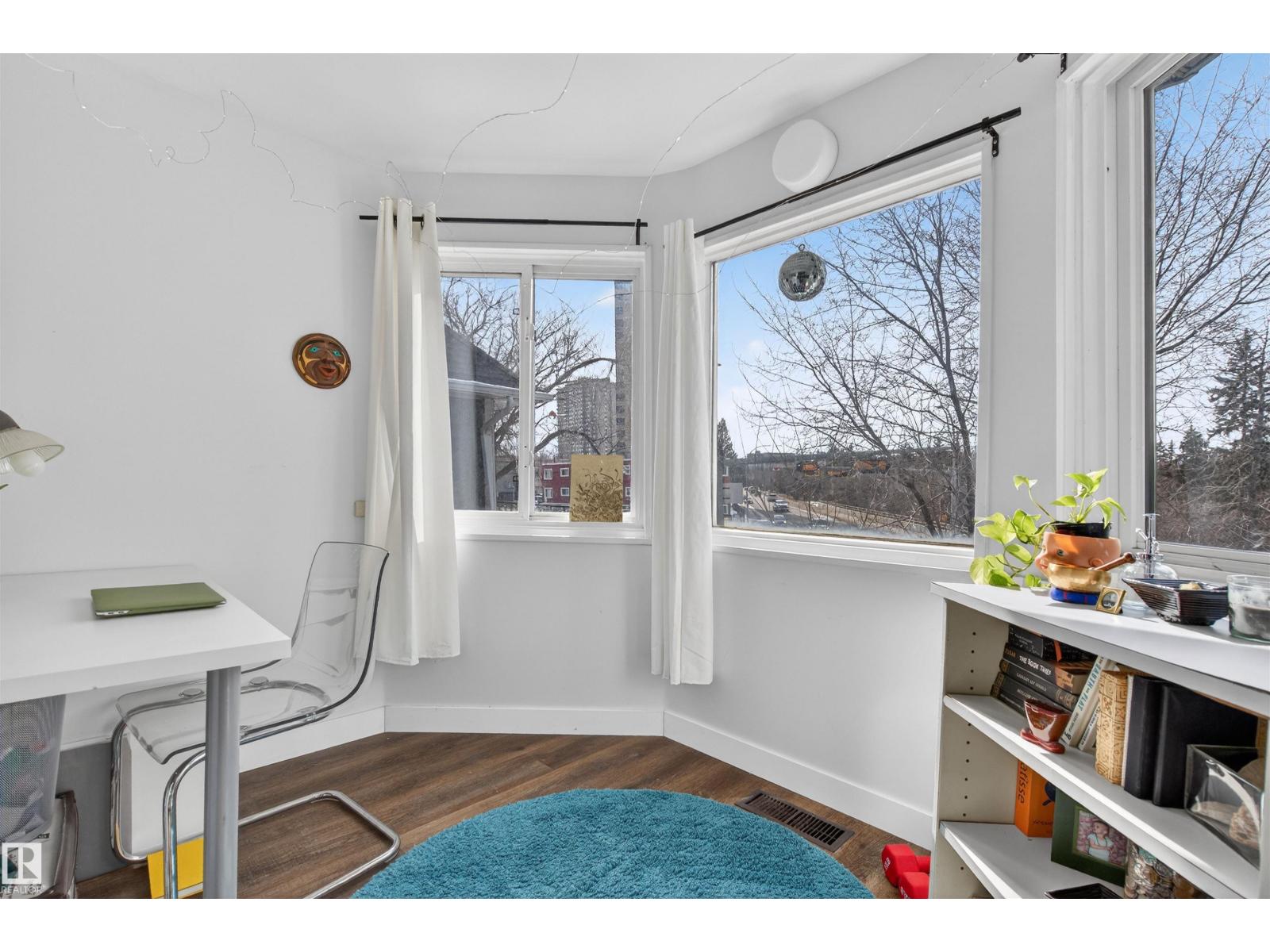 9205 99 ST NW, Edmonton