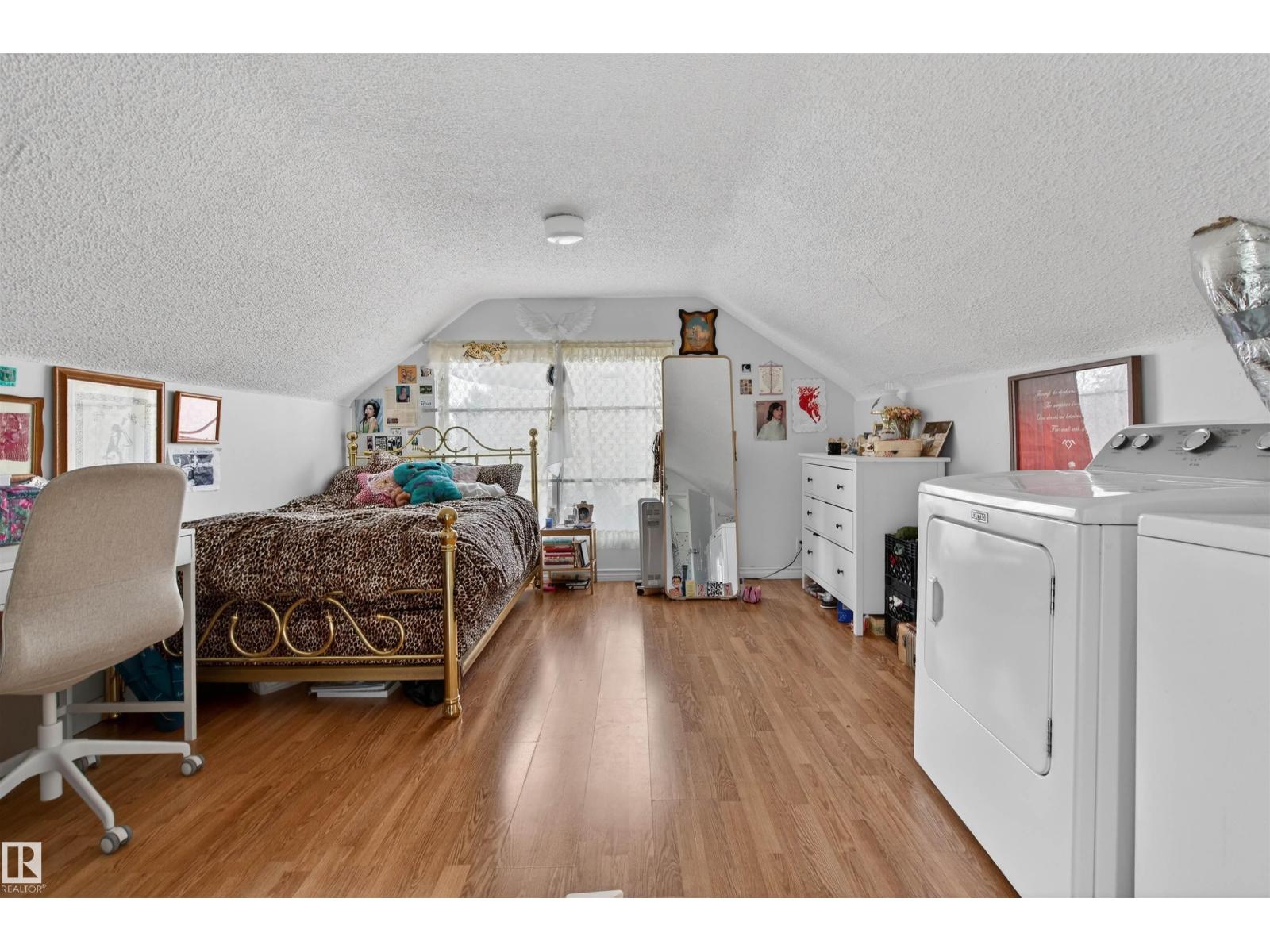 9205 99 ST NW, Edmonton