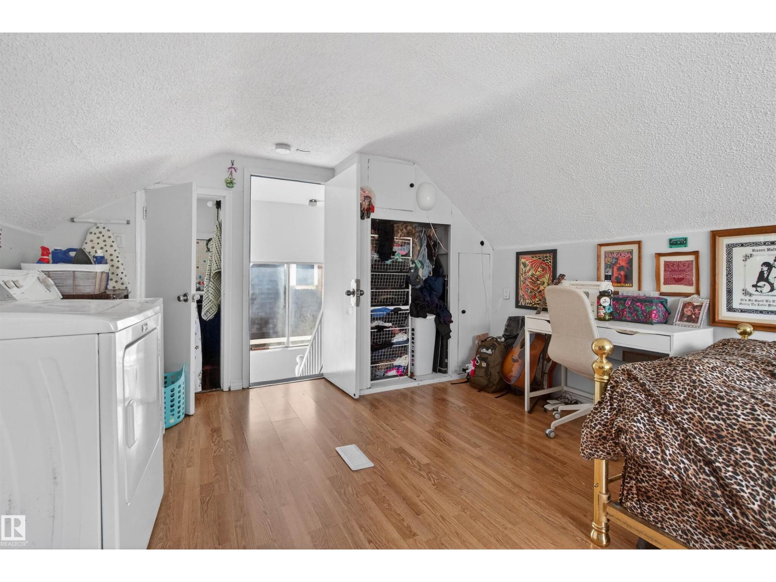 9205 99 ST NW, Edmonton