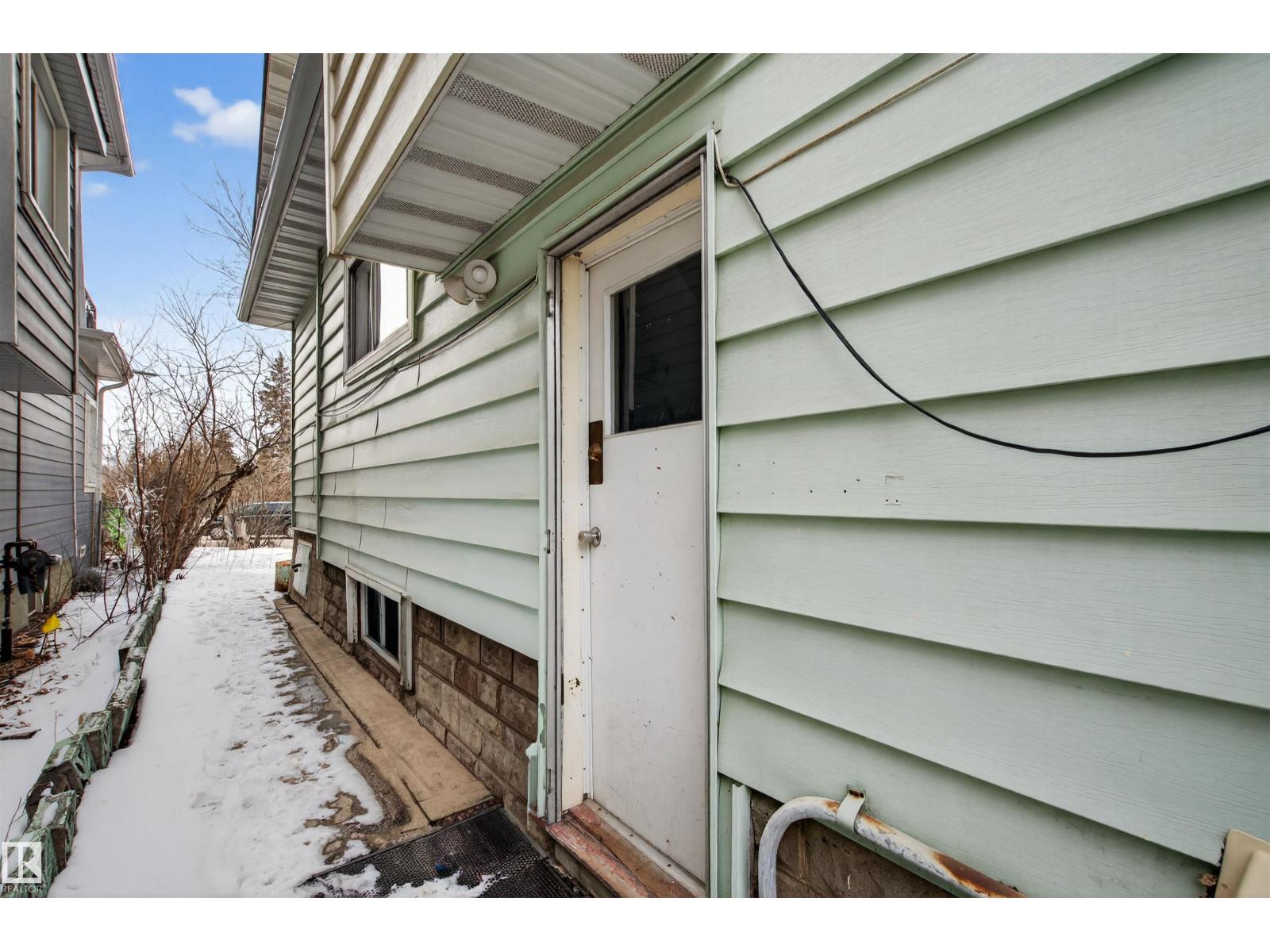 9205 99 ST NW, Edmonton