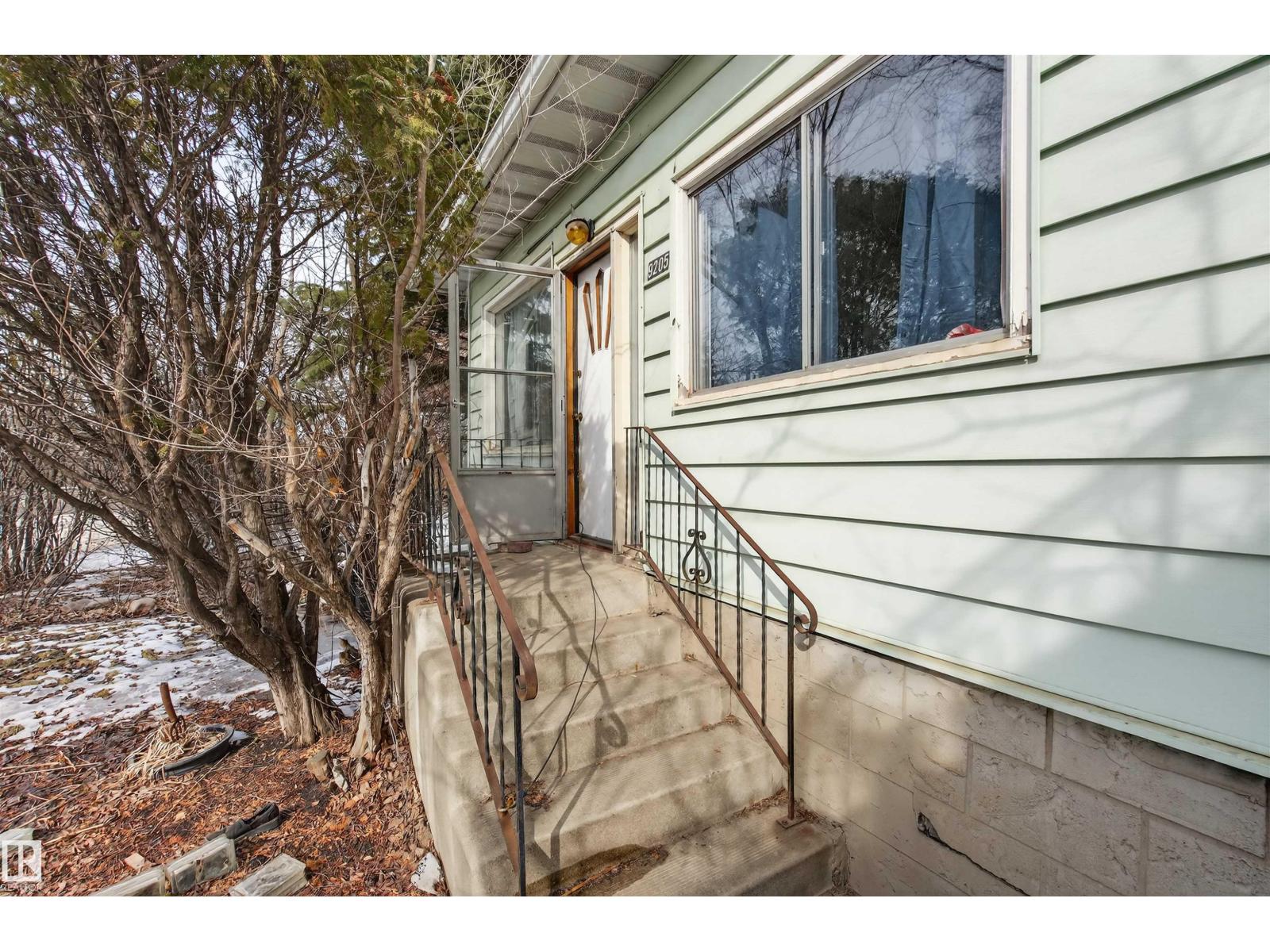 9205 99 ST NW, Edmonton