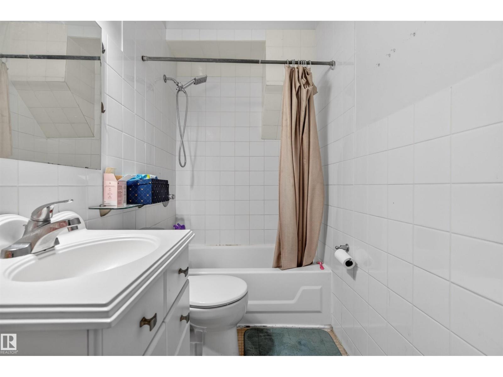 9205 99 ST NW, Edmonton