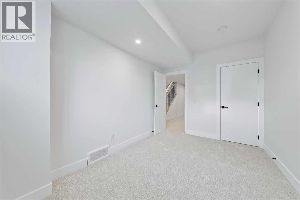 Single Family House for Sale in   Avenue NW Capitol Hill Calgary 