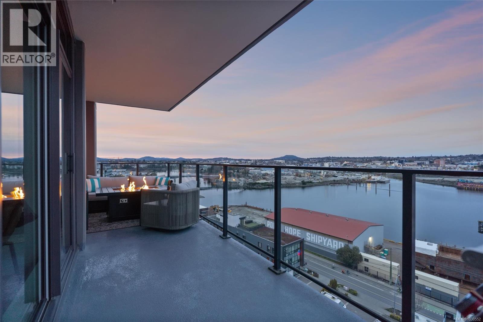 1102 369 Tyee Road, Victoria