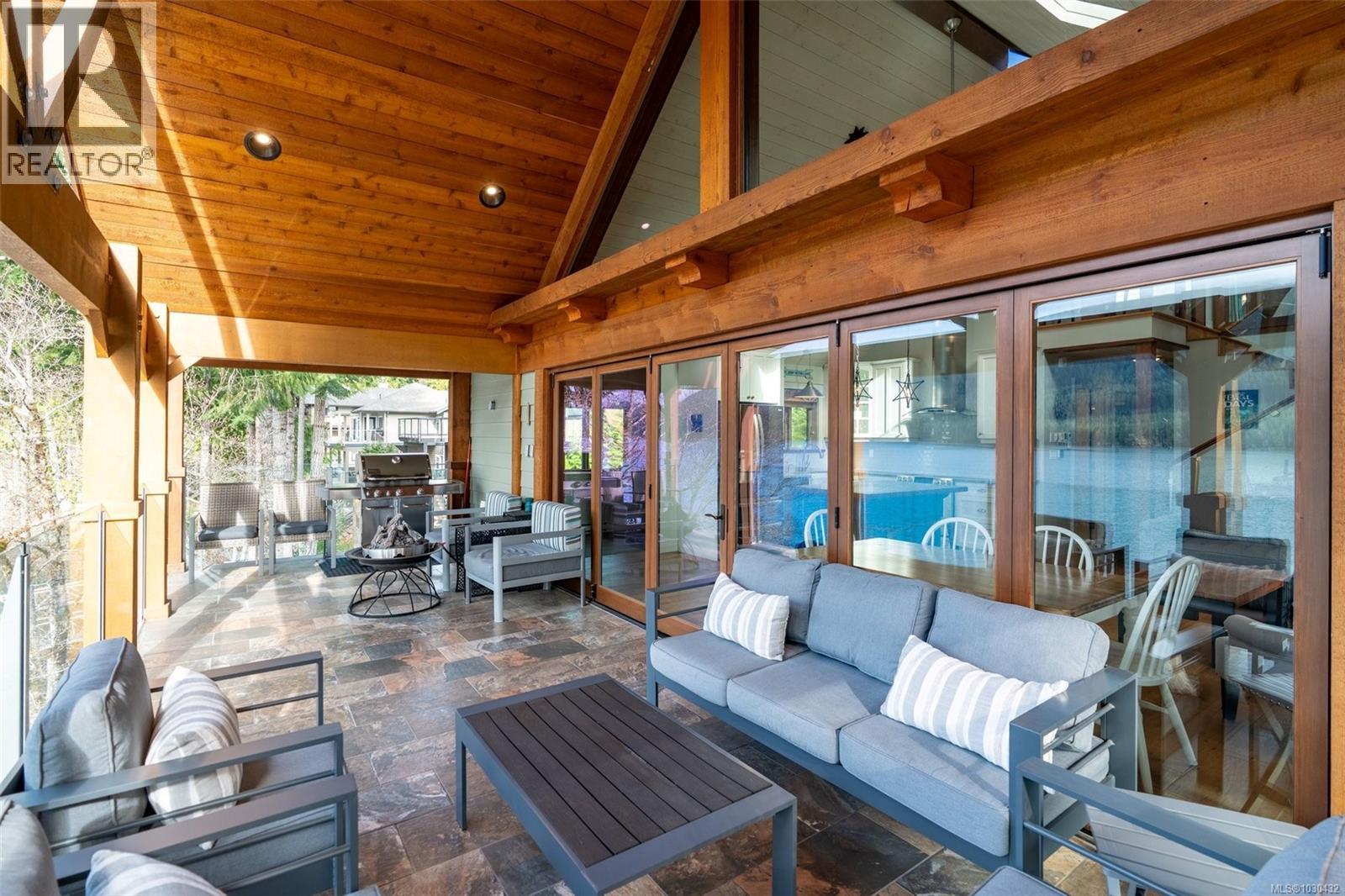  9646 Creekside Drive, Youbou