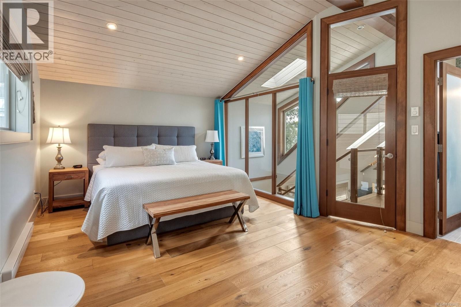  9646 Creekside Drive, Youbou