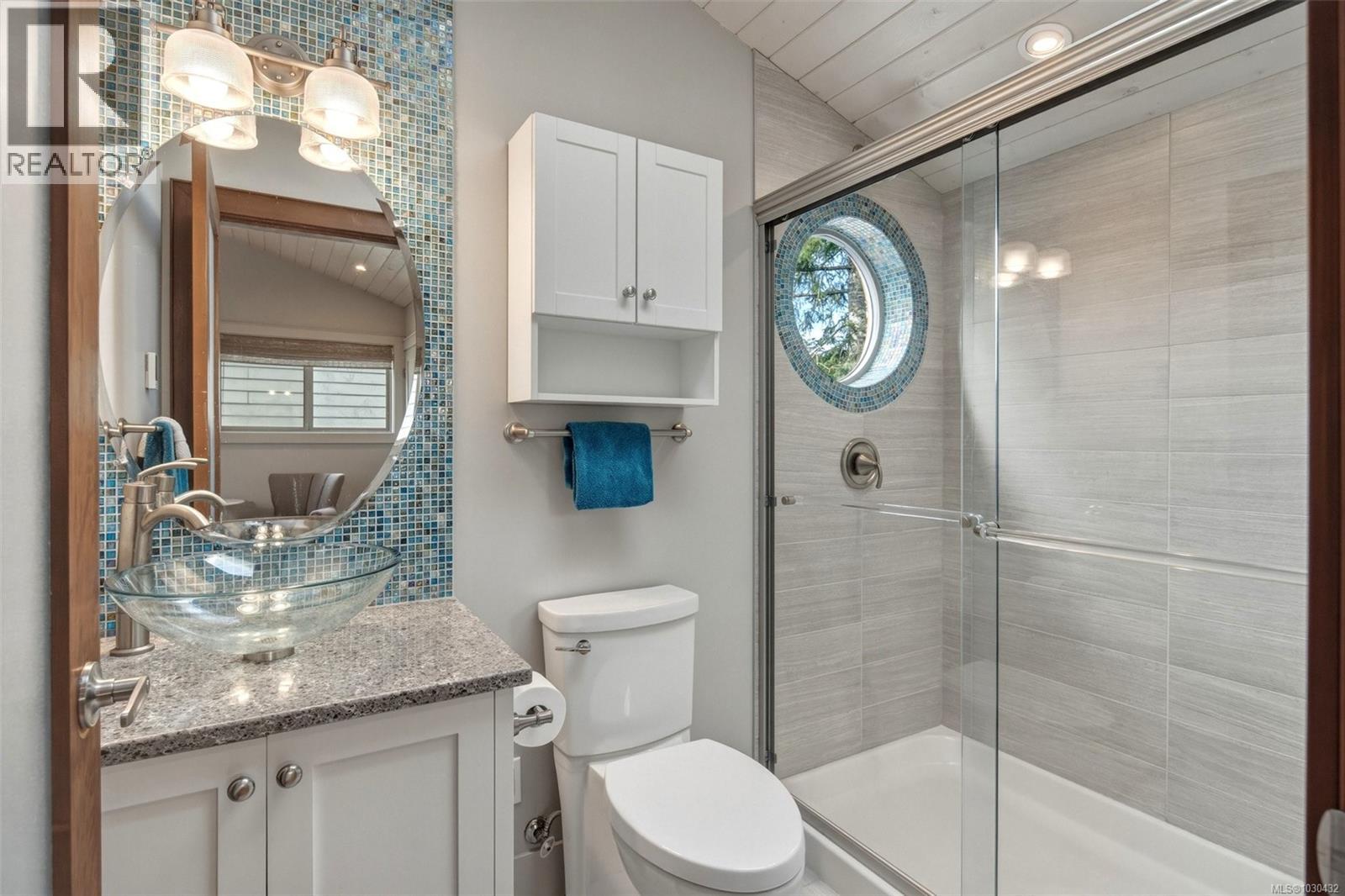  9646 Creekside Drive, Youbou