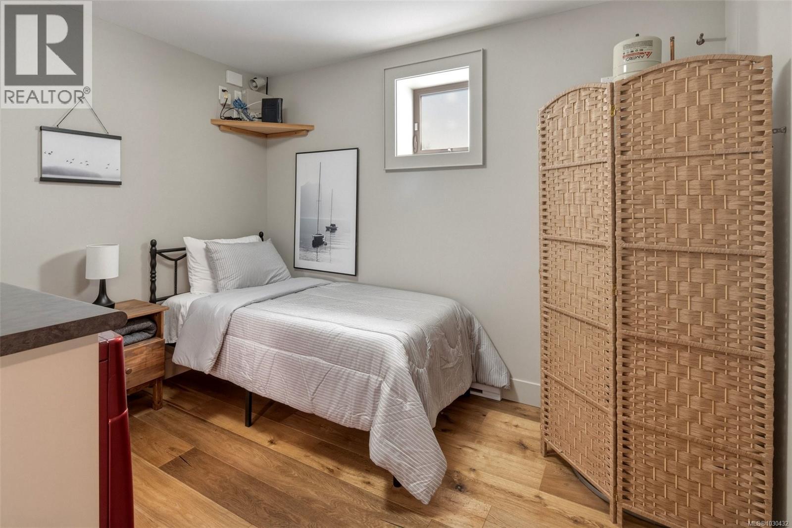  9646 Creekside Drive, Youbou