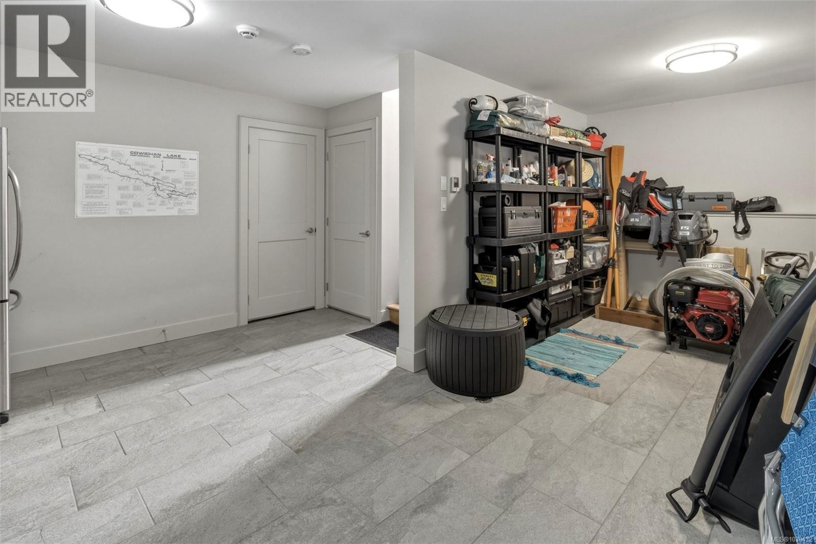  9646 Creekside Drive, Youbou