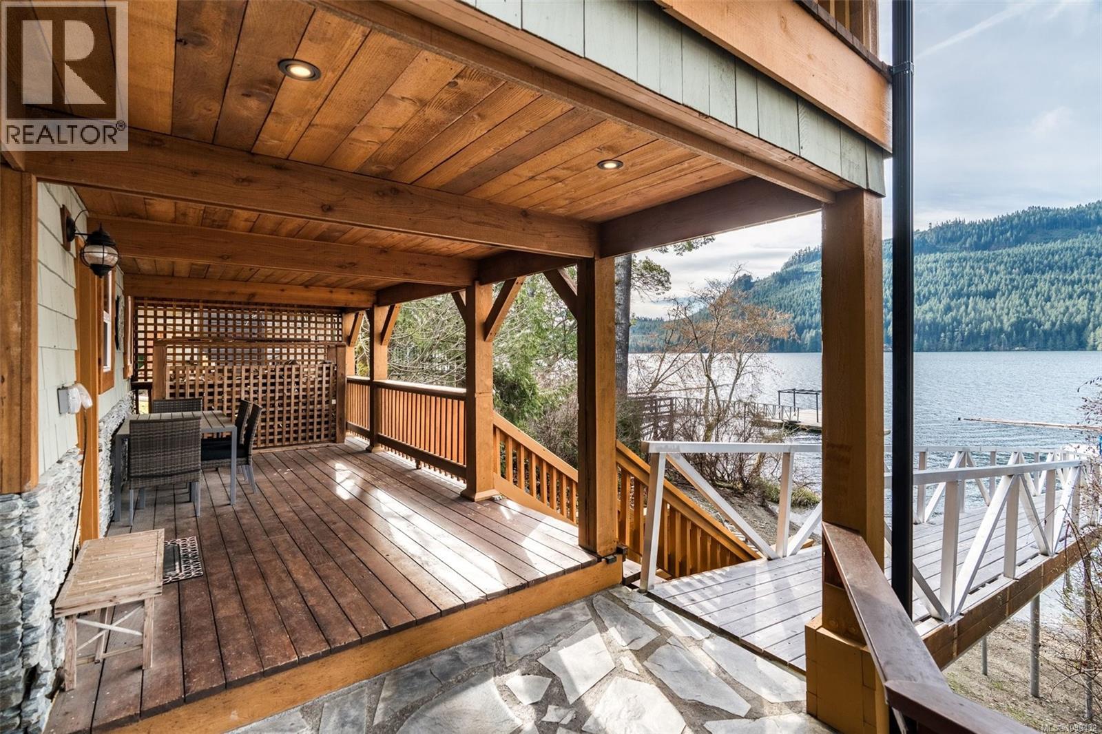  9646 Creekside Drive, Youbou