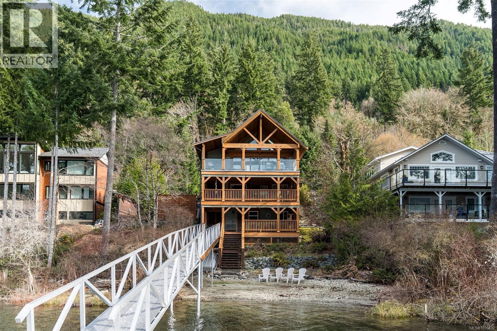  9646 Creekside Drive, Youbou