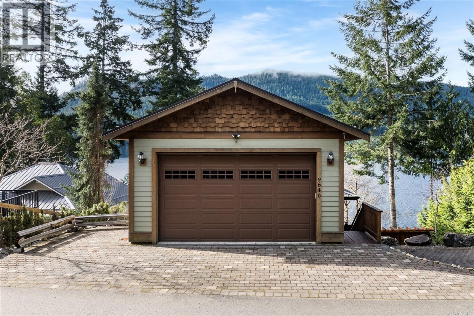  9646 Creekside Drive, Youbou