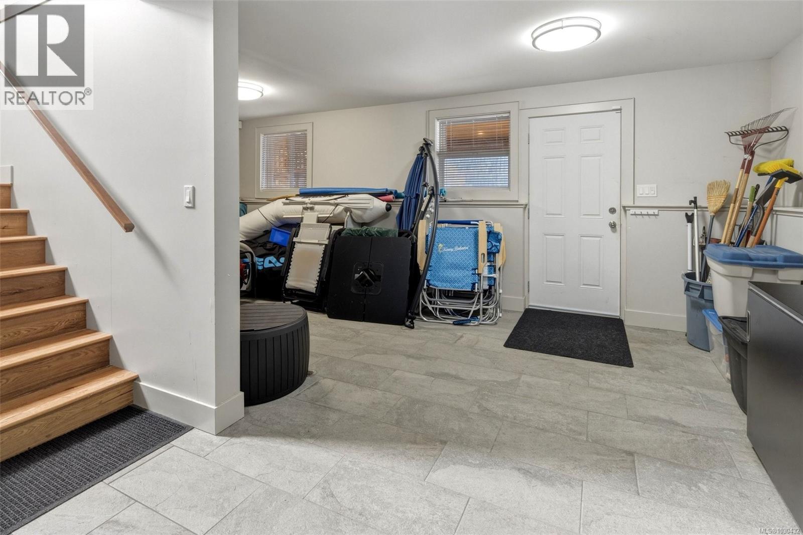  9646 Creekside Drive, Youbou