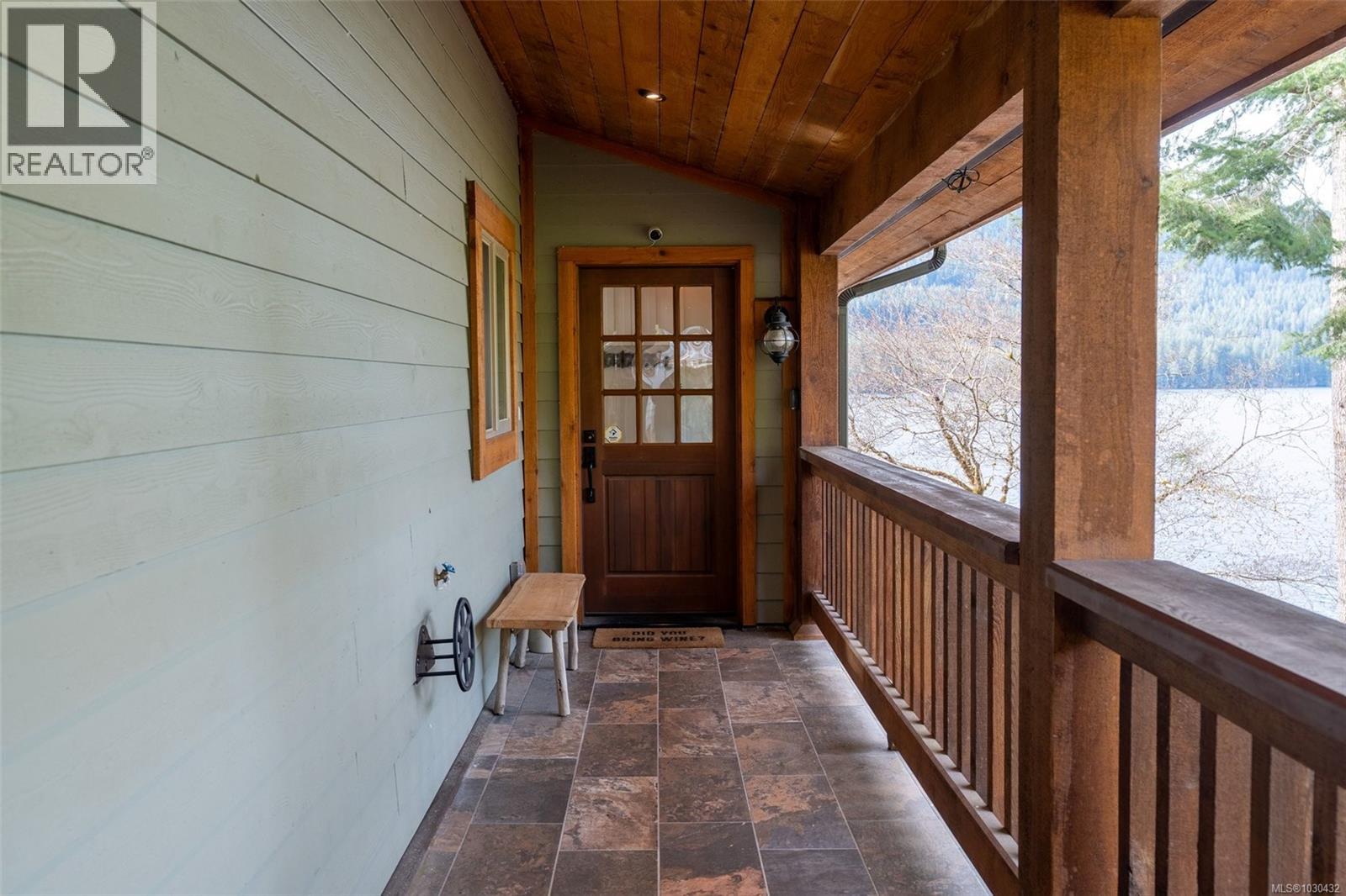  9646 Creekside Drive, Youbou