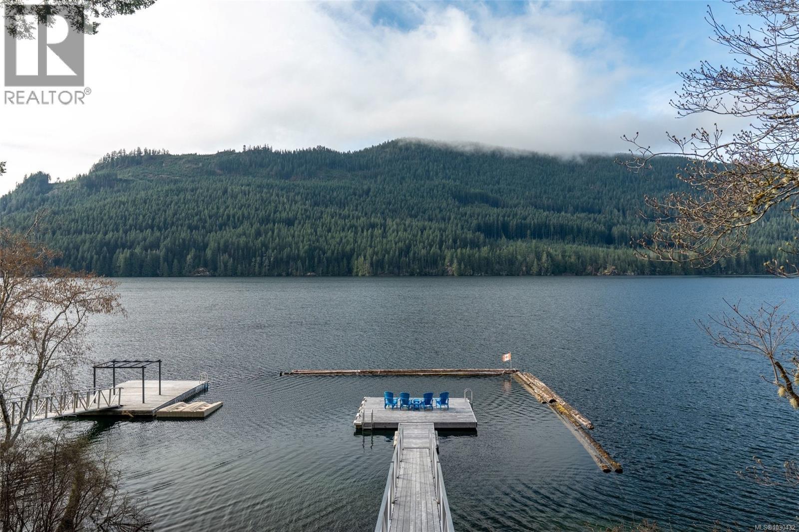  9646 Creekside Drive, Youbou