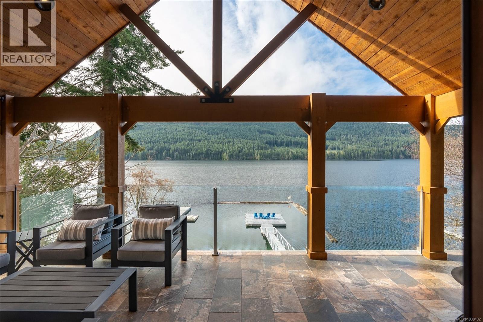  9646 Creekside Drive, Youbou