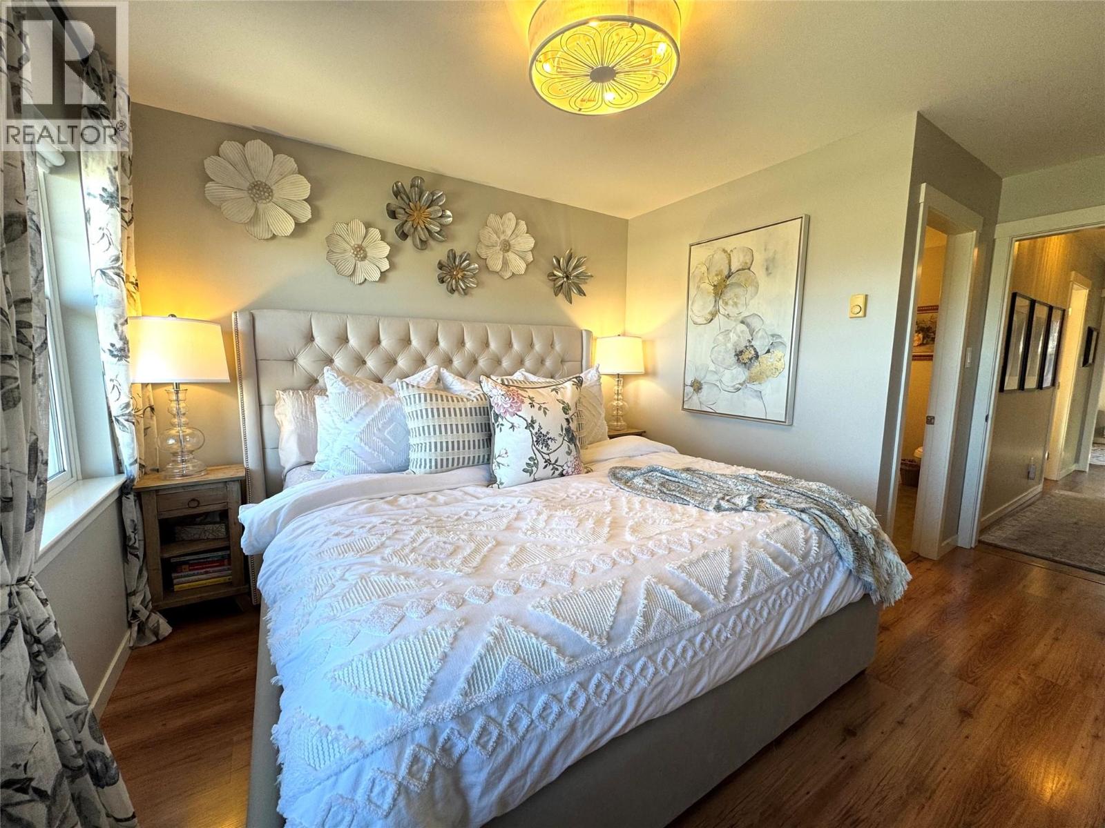 #20 1970 BRAEVIEW PLACE - 16