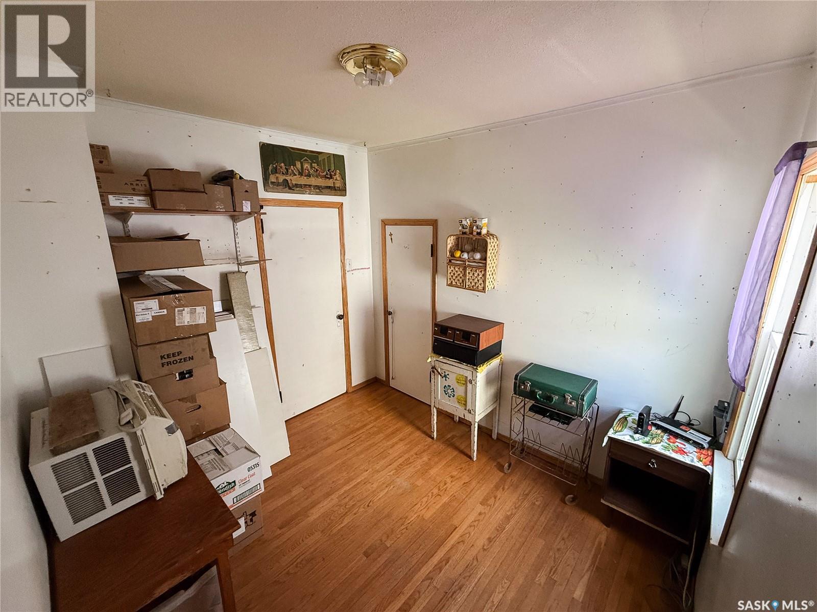 Single Family House Bungalow for Sale in  nd AVENUE NE Swift Current 