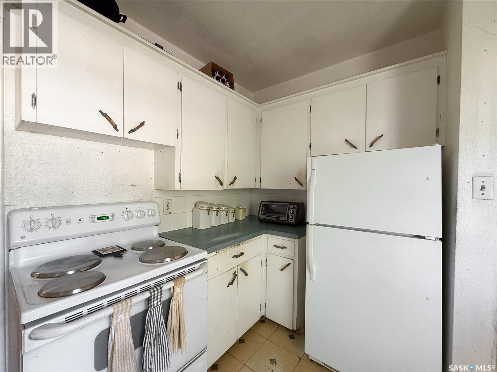 Single Family House Bungalow for Sale in  nd AVENUE NE Swift Current 