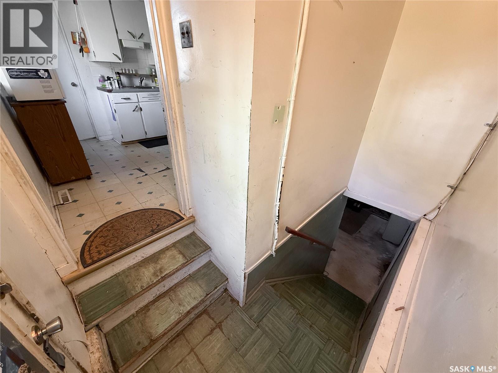 Single Family House Bungalow for Sale in  nd AVENUE NE Swift Current 