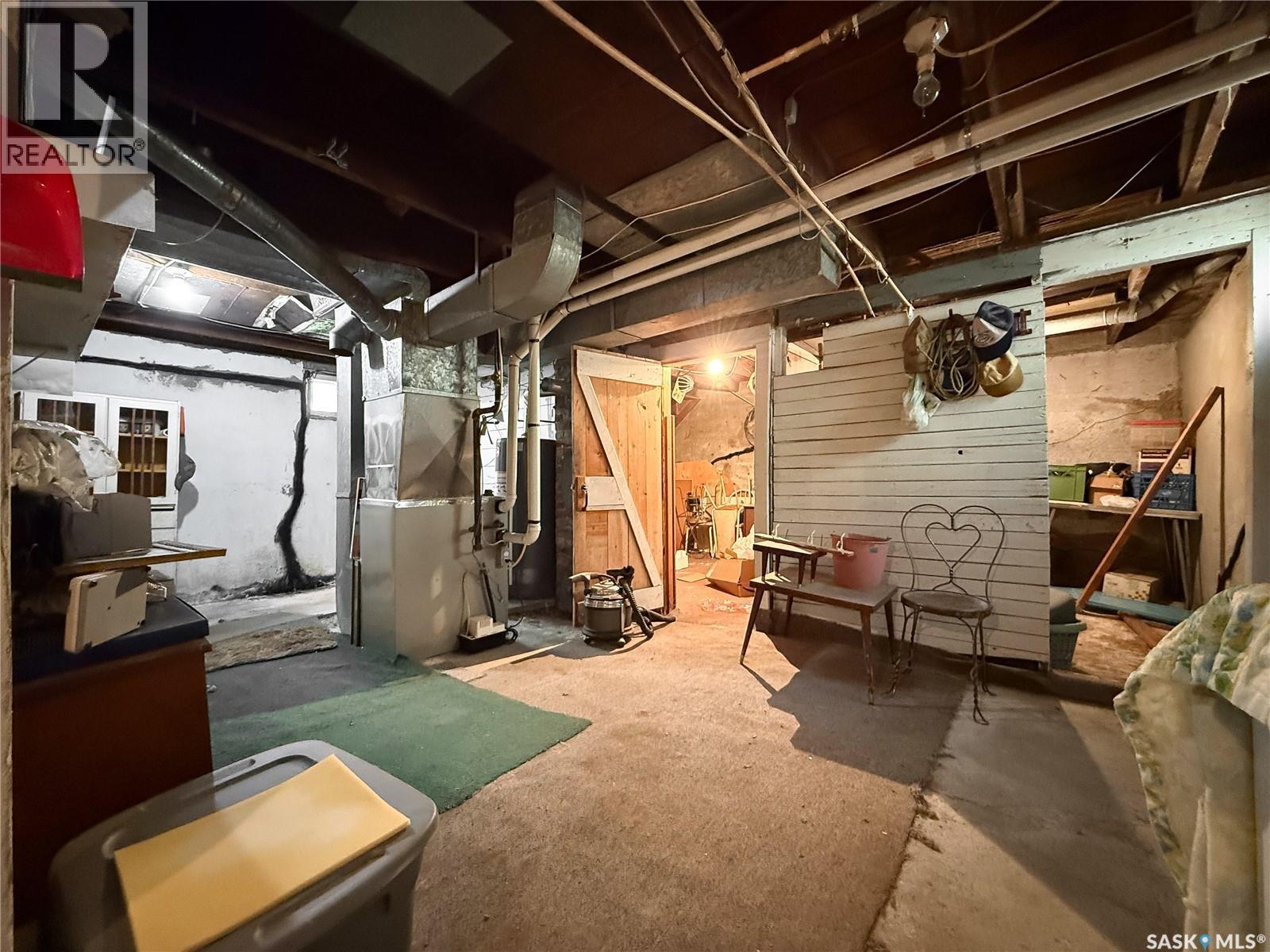 Single Family House Bungalow for Sale in  nd AVENUE NE Swift Current 