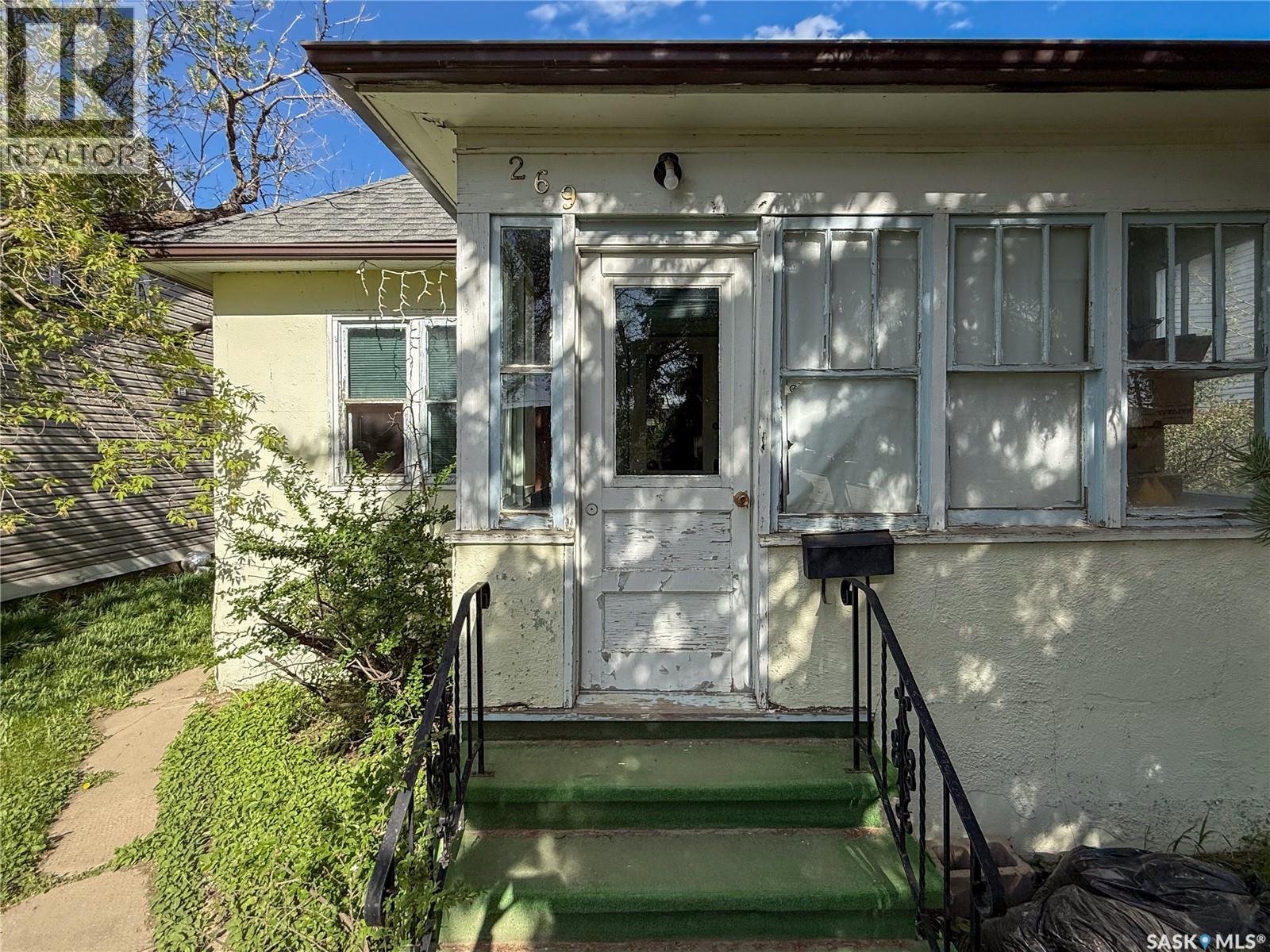 Single Family House Bungalow for Sale in  nd AVENUE NE Swift Current 