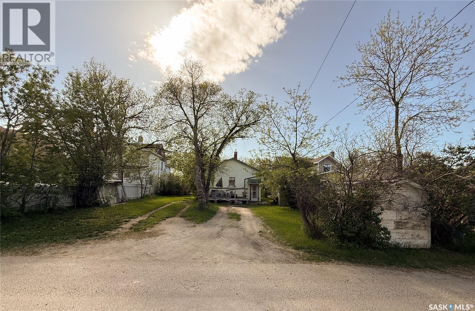 Single Family House Bungalow for Sale in  nd AVENUE NE Swift Current 