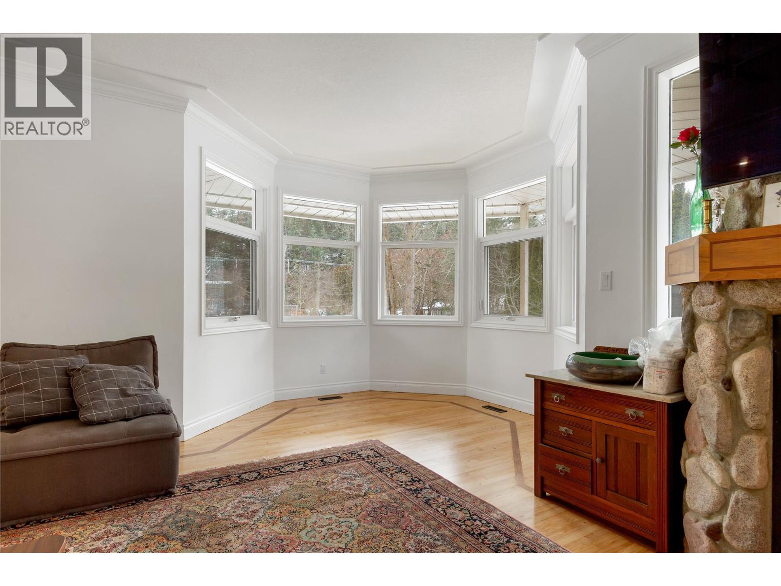 1065 BX Road - 10