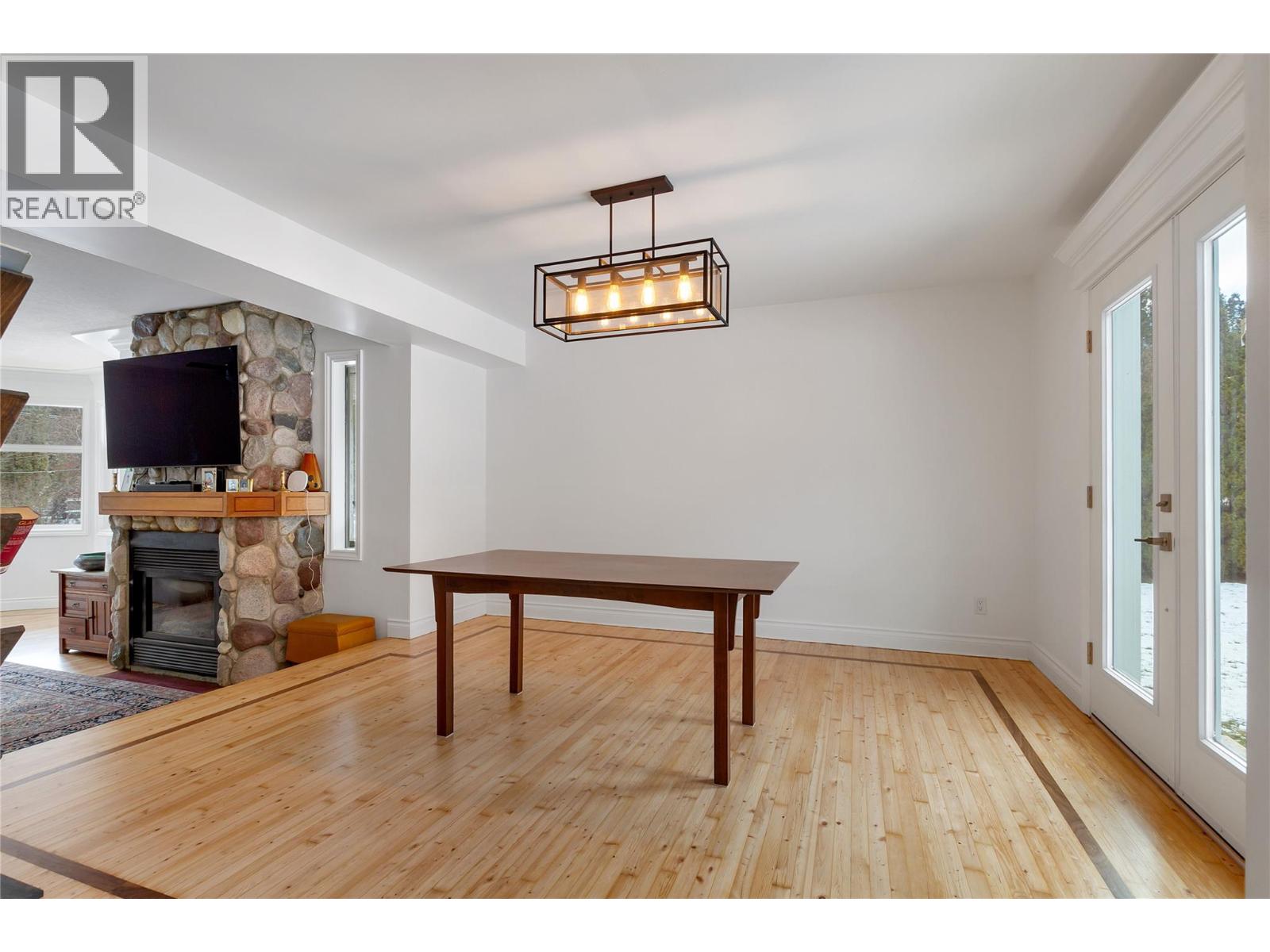 1065 BX Road - 5
