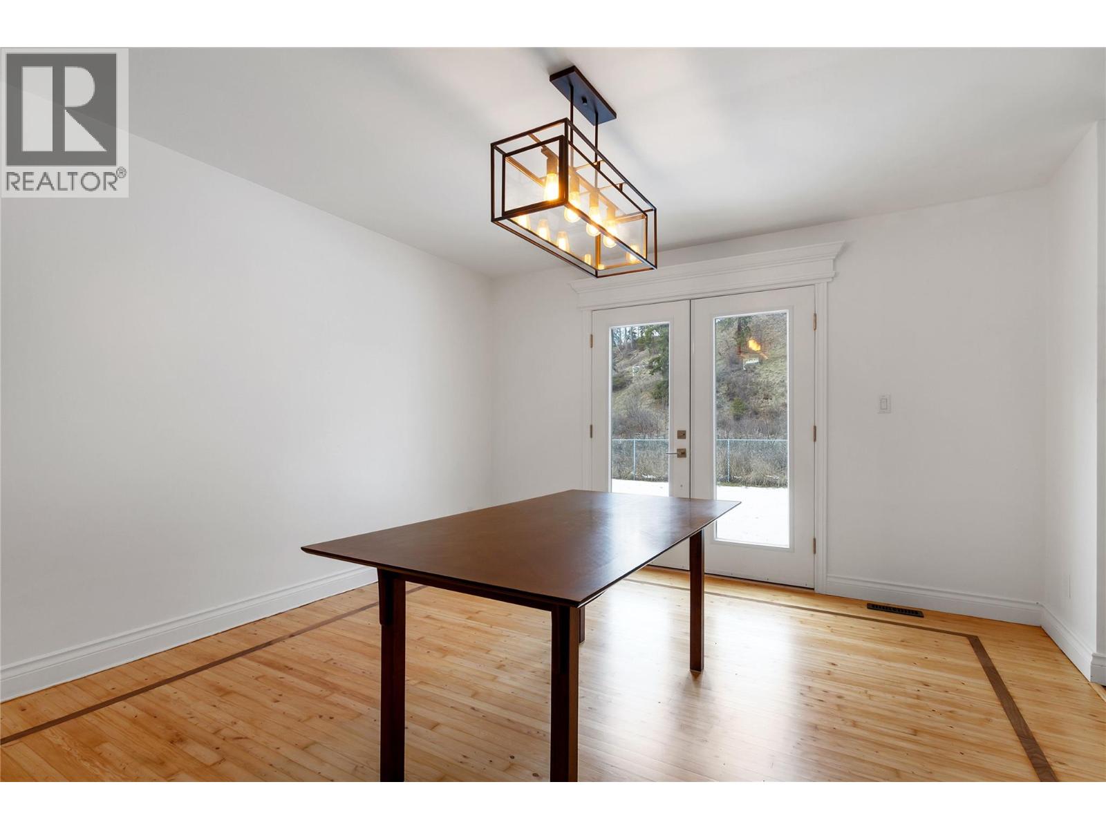 1065 BX Road - 6