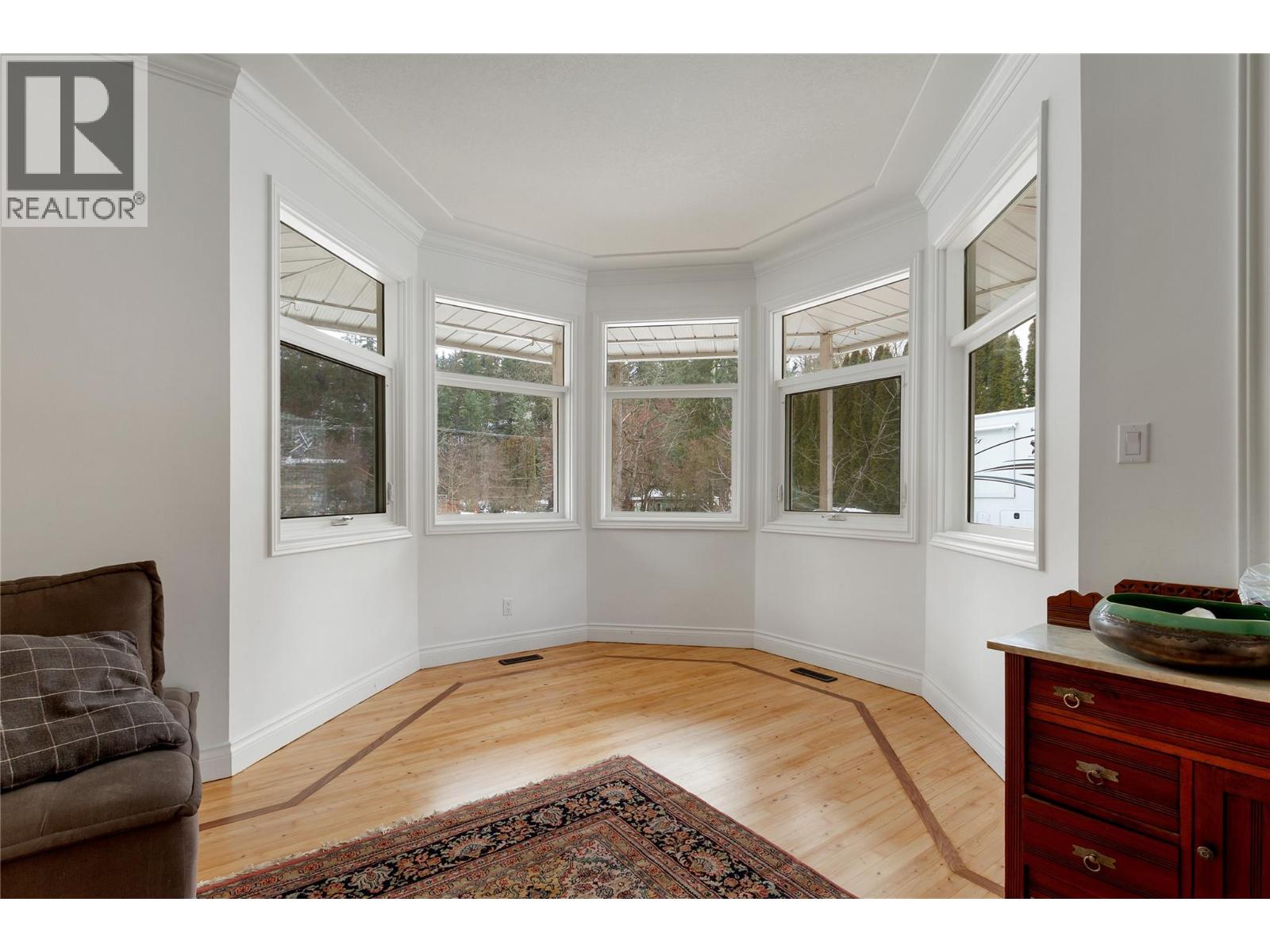1065 BX Road - 8