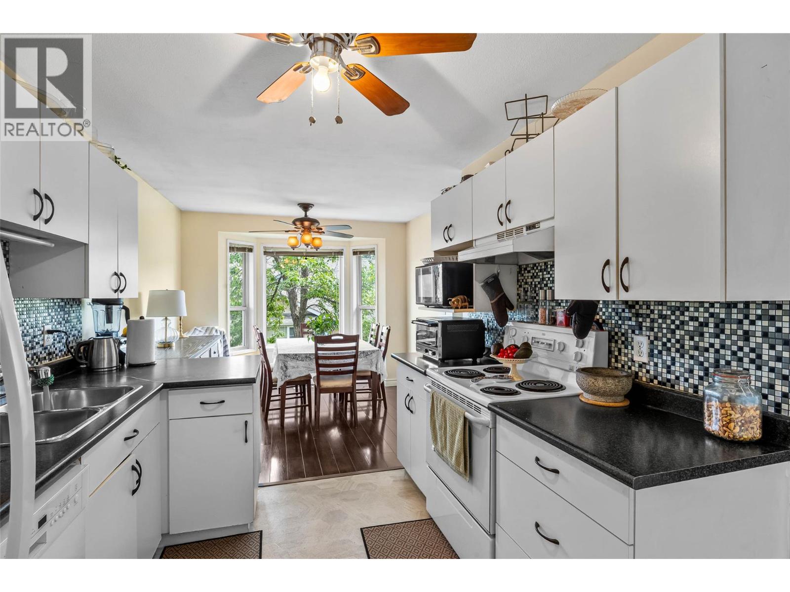 #27 1750 MCKINLEY COURT - 10