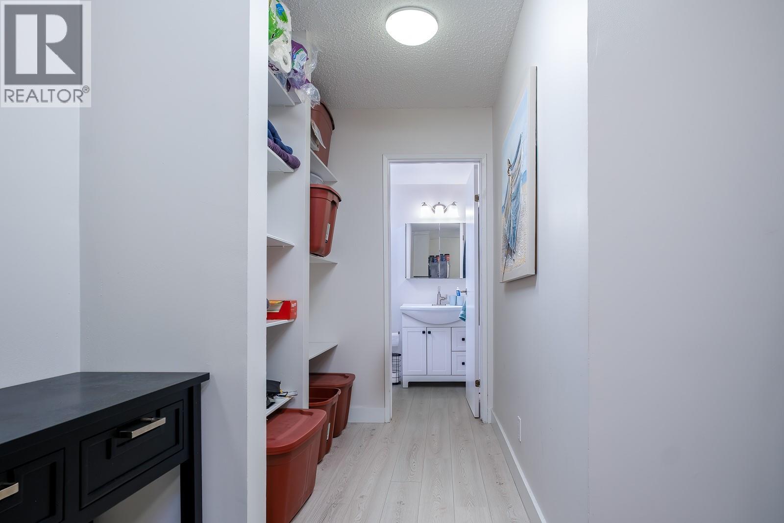 1510 Nickelplate Road Unit# 208, Rossland