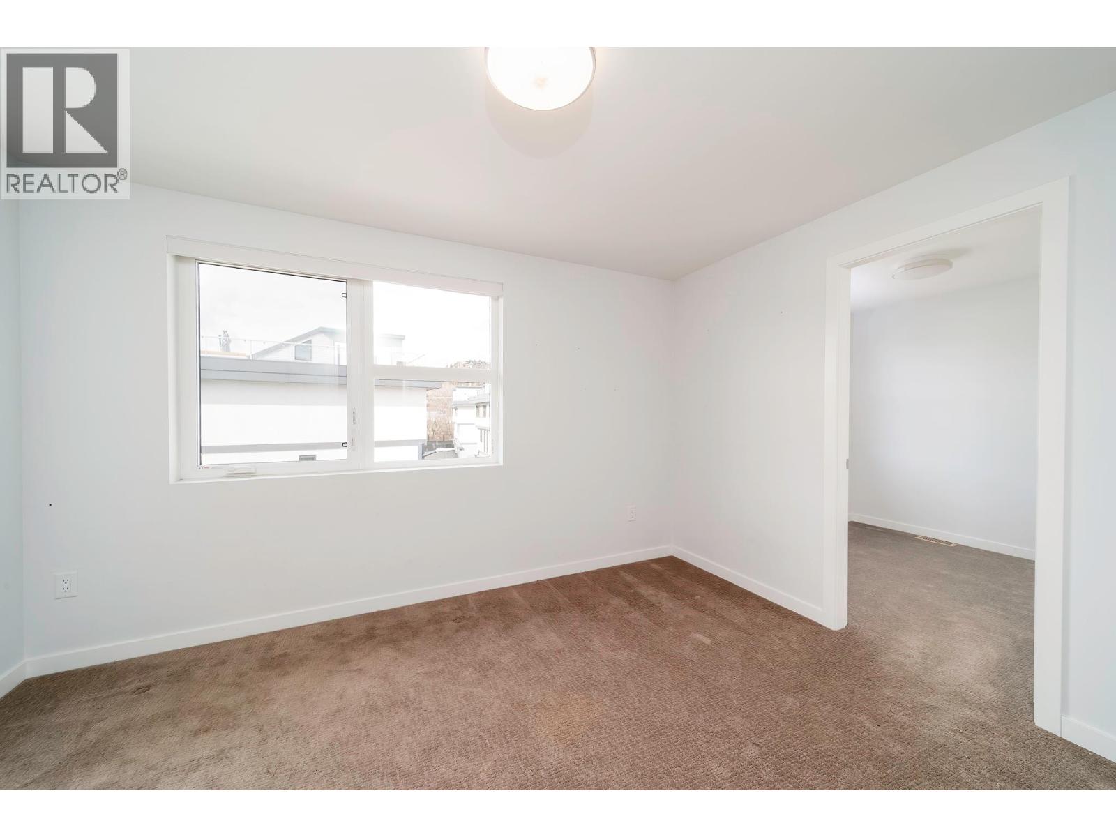 #29 1515 Highland Drive N - 18