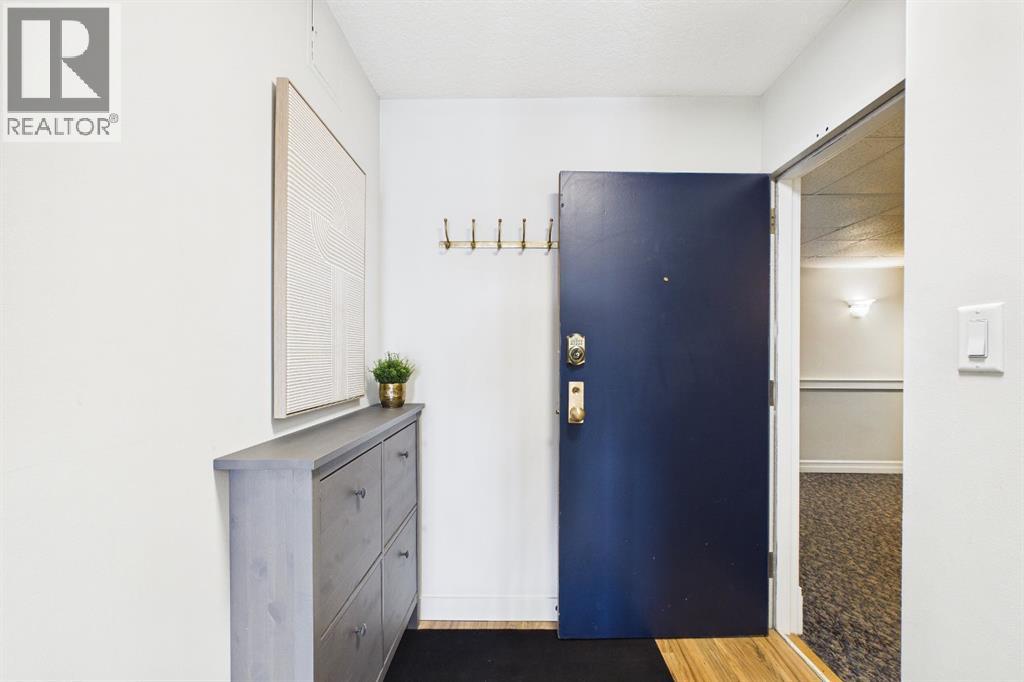 Single Family House for Sale in   Meredith Road NE Crescent Heights Calgary 