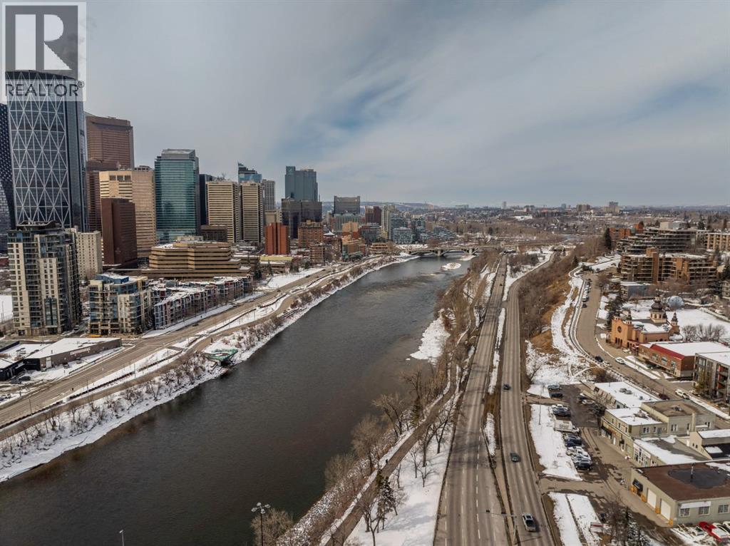 Single Family House for Sale in   Meredith Road NE Crescent Heights Calgary 