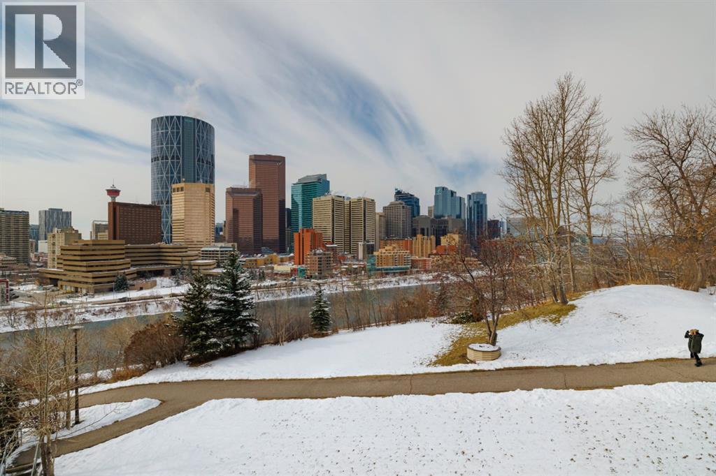 Single Family House for Sale in   Meredith Road NE Crescent Heights Calgary 