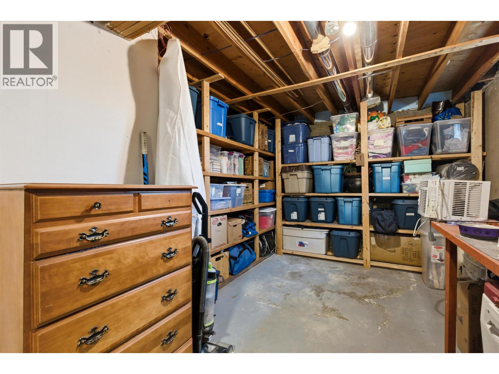 716 PIGEON AVENUE - 23