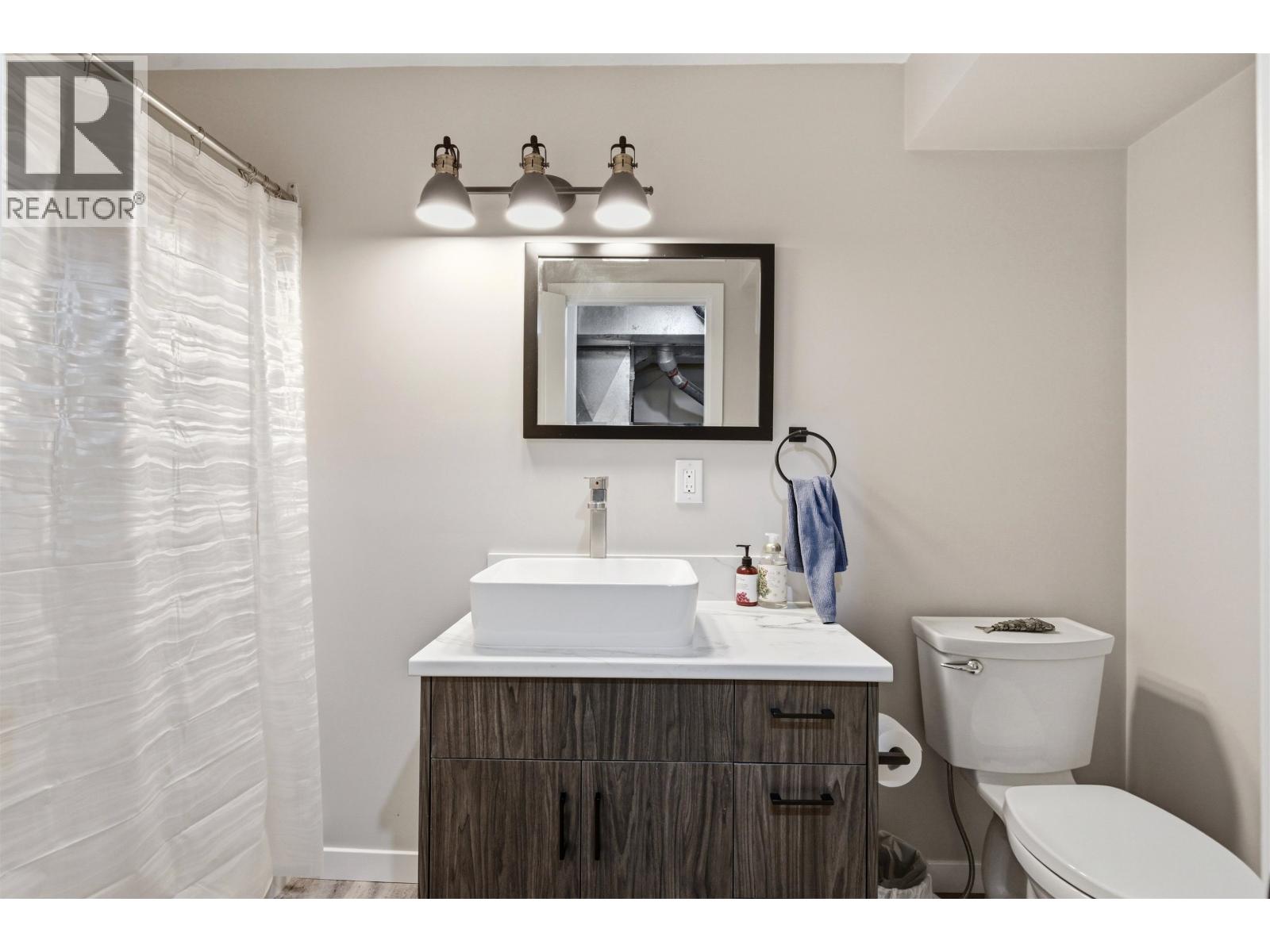 716 PIGEON AVENUE - 20