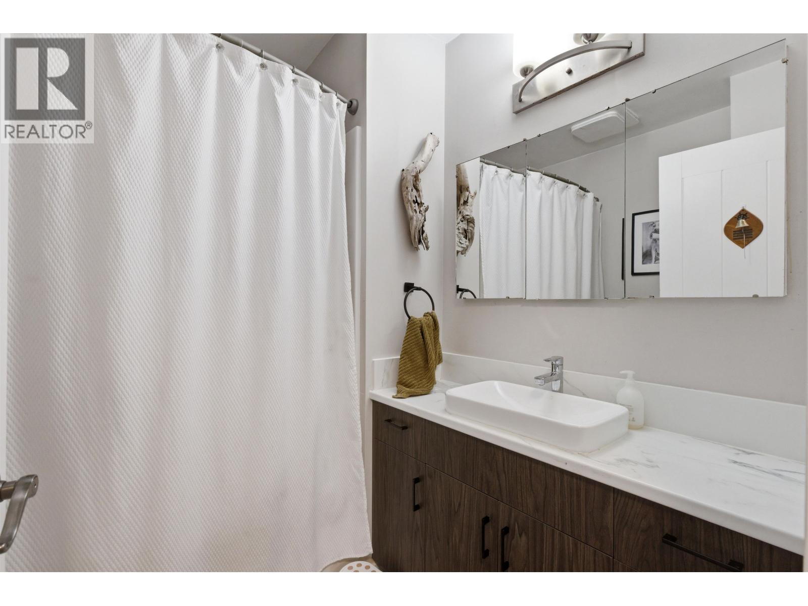 716 PIGEON AVENUE - 16