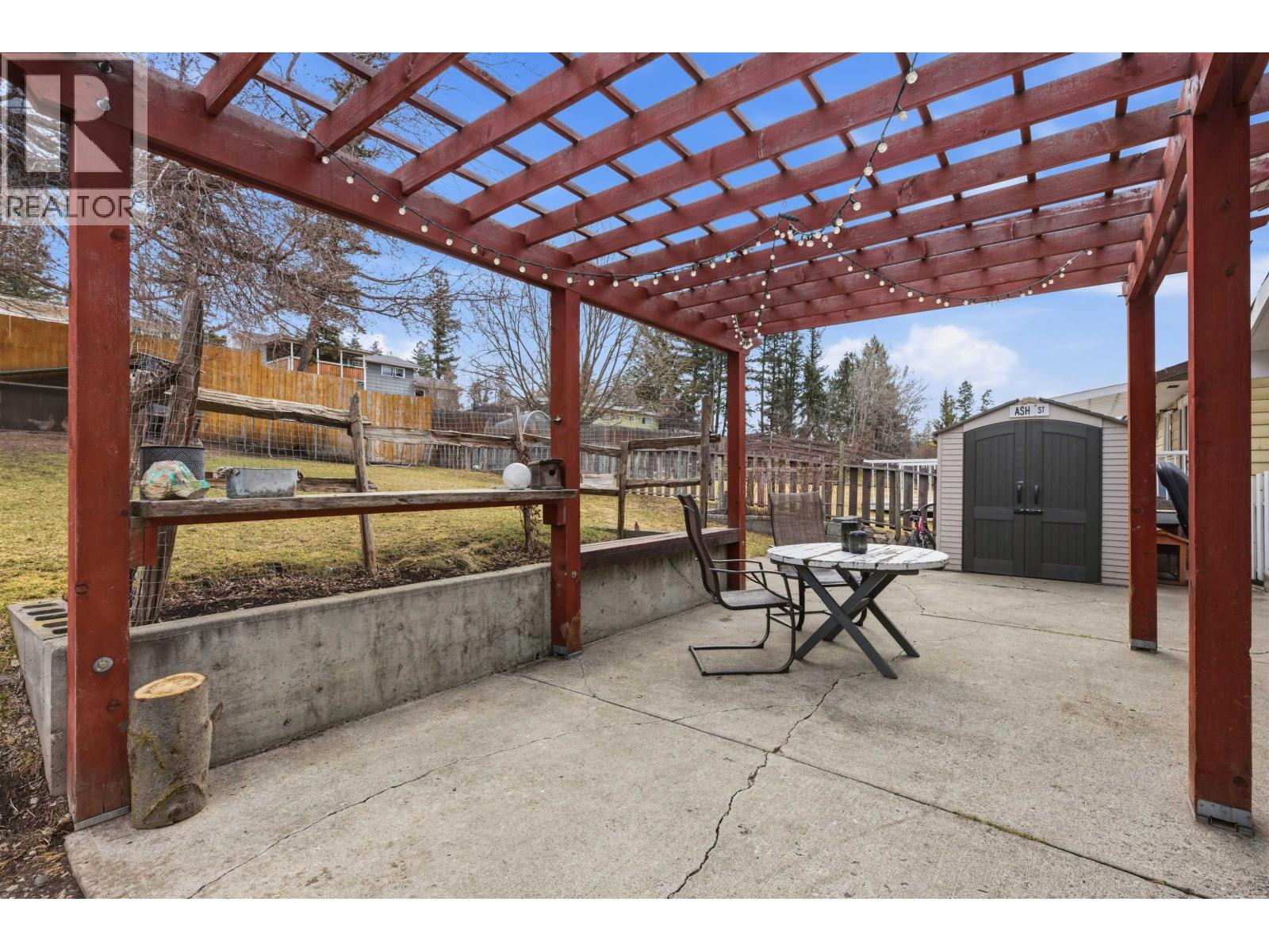 716 PIGEON AVENUE - 24