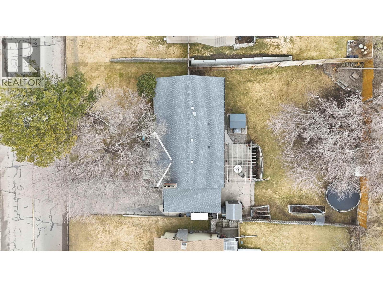 716 PIGEON AVENUE - 28