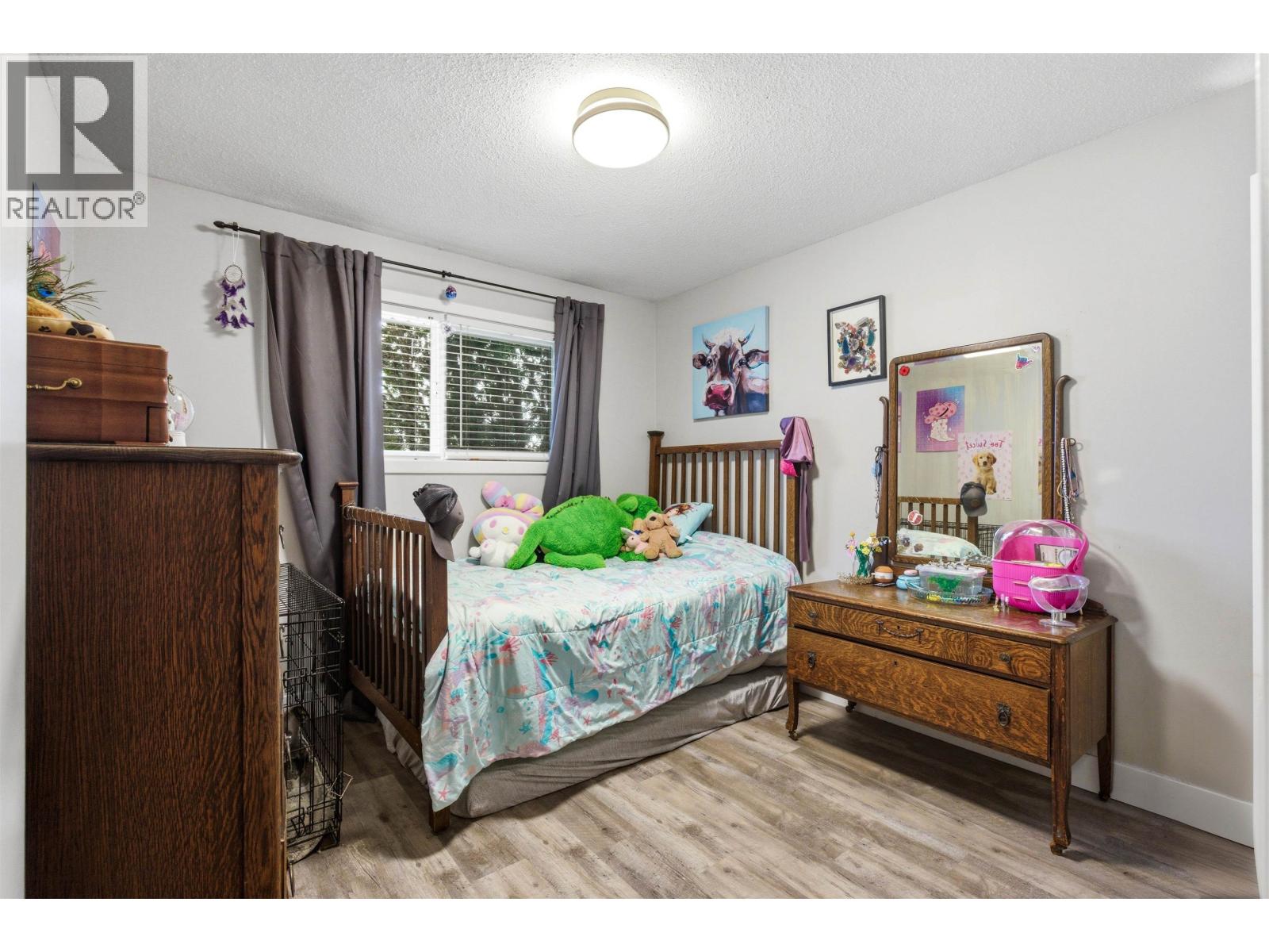 716 PIGEON AVENUE - 15